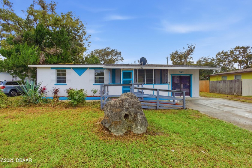 Situated in a quiet neighborhood near top-rated schools, parks - Beach Home for sale in Daytona Beach, Florida on Beachhouse.com