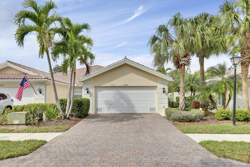 Light, bright, and move-in ready, this beautifully maintained - Beach Home for sale in Hobe Sound, Florida on Beachhouse.com