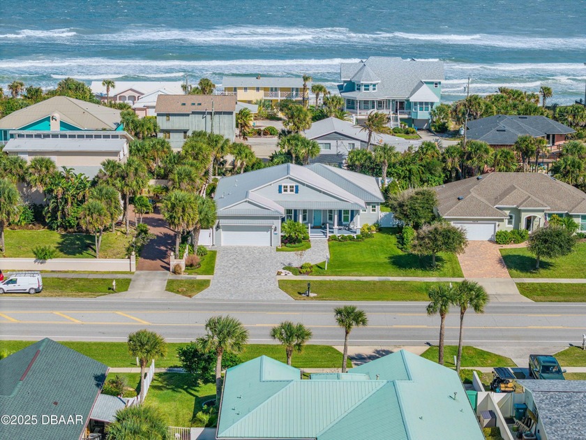 You're only steps to the ocean beaches in this high-and-dry - Beach Home for sale in New Smyrna Beach, Florida on Beachhouse.com