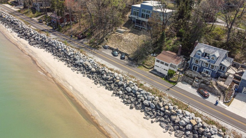 Summer vacation never ends when you can take in panoramic views - Beach Home for sale in Beverly Shores, Indiana on Beachhouse.com