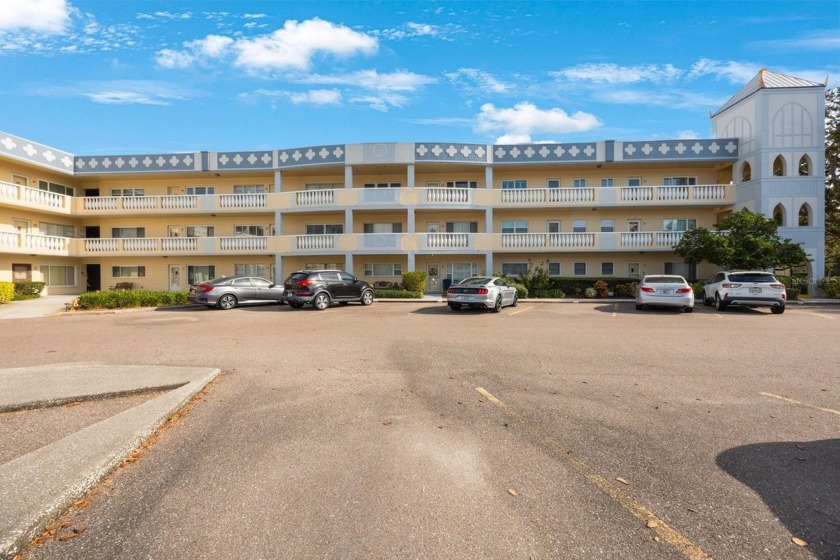 Welcome to this exquisitely maintained, RARE END-UNIT 3-bedroom - Beach Condo for sale in Clearwater, Florida on Beachhouse.com