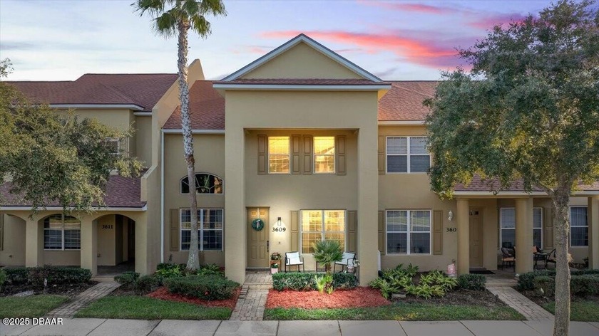 This well-kept townhome in Venetian Bay offers 2 bedrooms, 2.5 - Beach Townhome/Townhouse for sale in New Smyrna Beach, Florida on Beachhouse.com