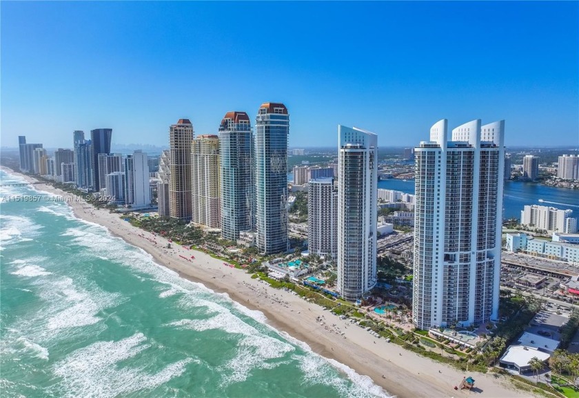 Located in a prime beachfront location and ready to move in - Beach Condo for sale in Sunny Isles Beach, Florida on Beachhouse.com