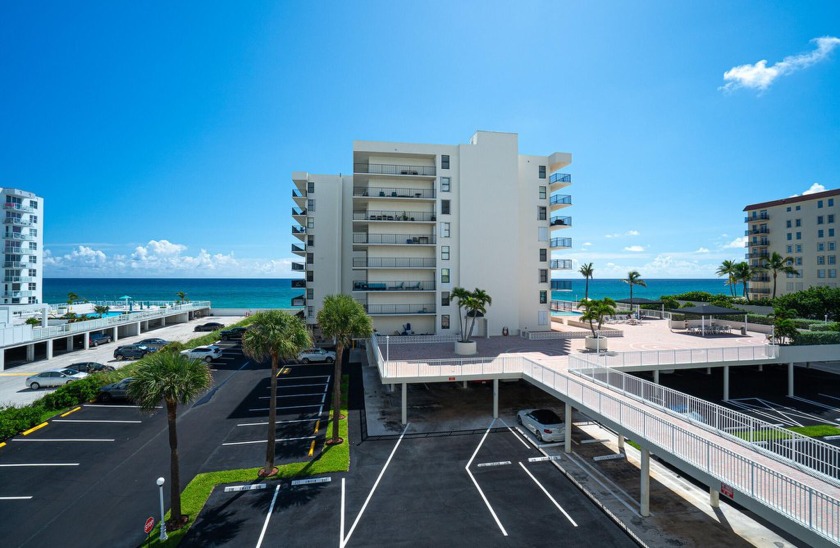 Stunning Ocean Views! This layout is extremely unique and - Beach Condo for sale in Palm Beach, Florida on Beachhouse.com