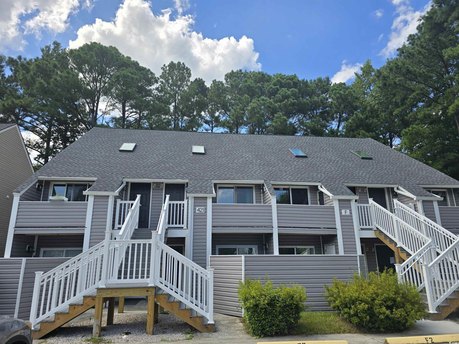 Great location just minutes from the beach, and the beach is - Beach Condo for sale in Murrells Inlet, South Carolina on Beachhouse.com