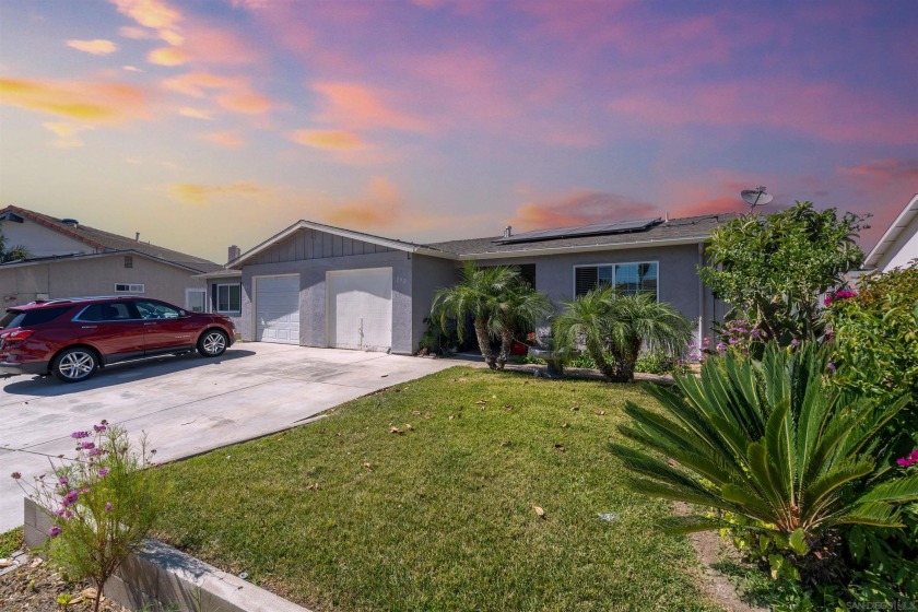 NO HOA NO MELLO ROOS, 3 YEAR OLD ROOF WITH SOLAR PANELS, LOW - Beach Home for sale in Oceanside, California on Beachhouse.com