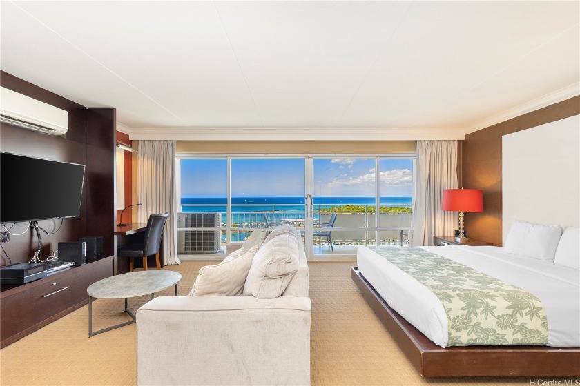 16th floor 1 bedroom, with ocean and yacht harbor views. On-site - Beach Condo for sale in Honolulu, Hawaii on Beachhouse.com