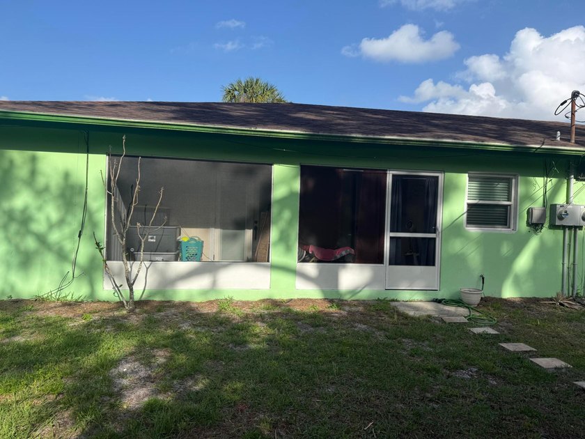 This property features two well-appointed units, each with - Beach Townhome/Townhouse for sale in Vero Beach, Florida on Beachhouse.com