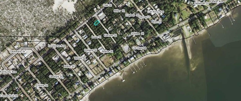 Build your permanent or vacation home. Close to boat ramps and - Beach Lot for sale in Carabelle, Florida on Beachhouse.com