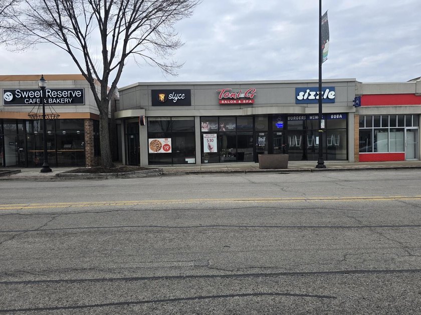 Closed Pizza restaurant, located on the bustling Oakton St - Beach Commercial for sale in Skokie, Illinois on Beachhouse.com