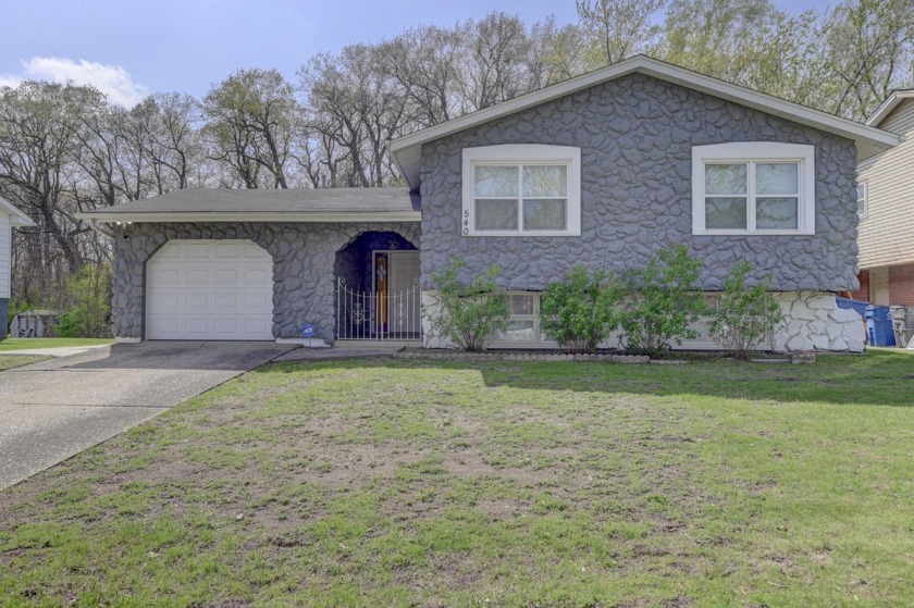 Welcome to this beautifully maintained 4-bedroom, 2-bath - Beach Home for sale in Gary, Indiana on Beachhouse.com
