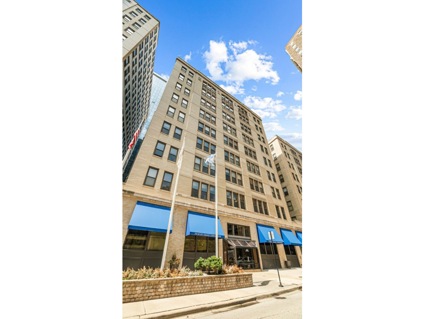 Experience true city living in this perfectly located - Beach Condo for sale in Chicago, Illinois on Beachhouse.com