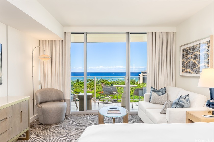 This is the finest and most prestigious hotel condominium in - Beach Condo for sale in Honolulu, Hawaii on Beachhouse.com