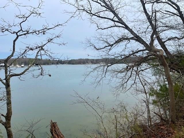 This wooded waterfront lot offers approximately 225.44 feet of - Beach Lot for sale in Reedville, Virginia on Beachhouse.com