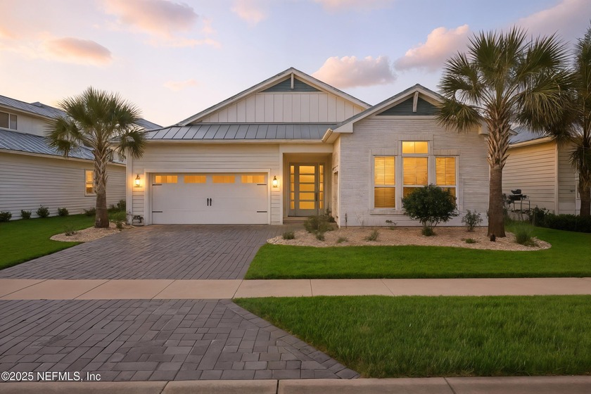 CDD Bond Paid! This gorgeous 4 bedroom, 3-bathroom, split 3-car - Beach Home for sale in Saint Johns, Florida on Beachhouse.com