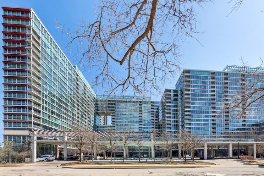 Discover the perfect blend of comfort and convenience in this - Beach Home for sale in Skokie, Illinois on Beachhouse.com