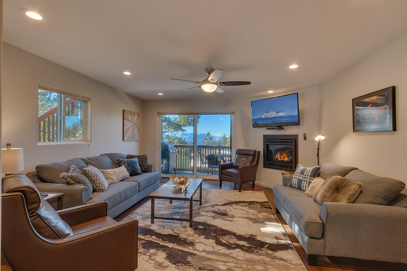 The Sunset Condo, Lake Views, close to Heavenly - Beach Vacation Rentals in Stateline, Nevada on Beachhouse.com