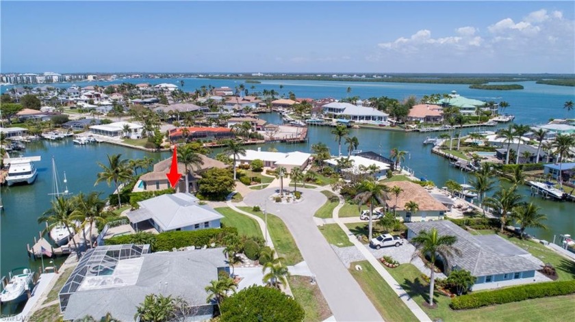 You have found your charming Boat Cottage! A 3 BR/2 BTH property - Beach Home for sale in Marco Island, Florida on Beachhouse.com