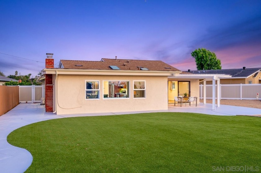 Spectacular sunset VIEWS of Mt. Soledad and San Clemente Canyon - Beach Home for sale in San Diego, California on Beachhouse.com