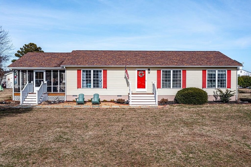 This neat, well-kept rancher is a perfect water community home! - Beach Home for sale in Heathsville, Virginia on Beachhouse.com