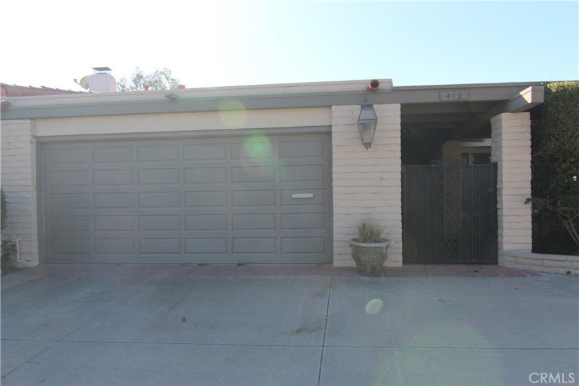 Original condition 2 bedroom 2.5 bath Bluffs home. Middle unit - Beach Home for sale in Newport Beach, California on Beachhouse.com