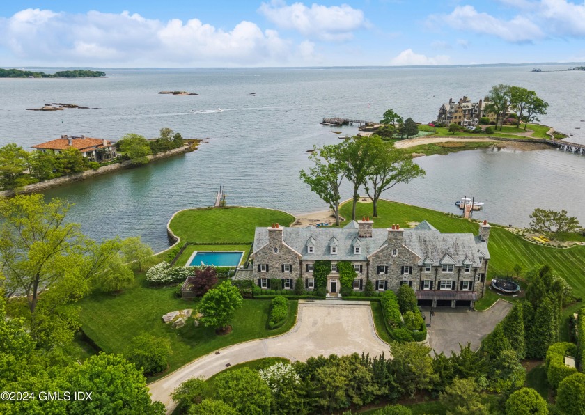 Welcome to 545 Indian Field Road in Greenwich CT.  This stunning - Beach Home for sale in Greenwich, Connecticut on Beachhouse.com