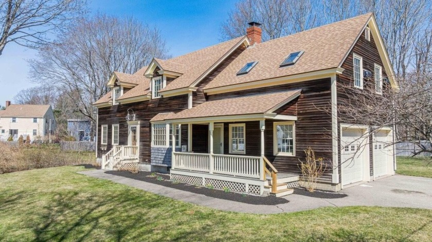 JUST 1-MILE TO THE SANDY SHORELINE OF YORK HARBOR BEACH and only - Beach Home for sale in York, Maine on Beachhouse.com
