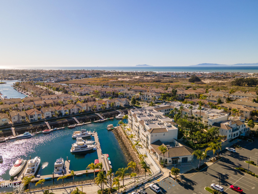 Located in the Whitesails community, this waterfront condo is - Beach Condo for sale in Oxnard, California on Beachhouse.com