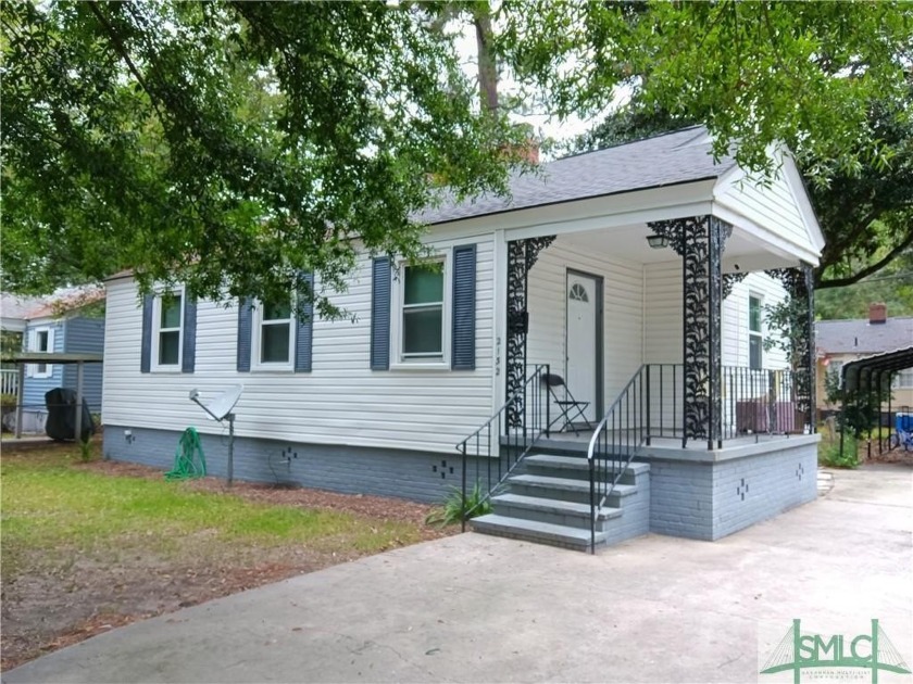 Come see this cute bungalow in Pine Gardens! Roof, windows and - Beach Home for sale in Savannah, Georgia on Beachhouse.com