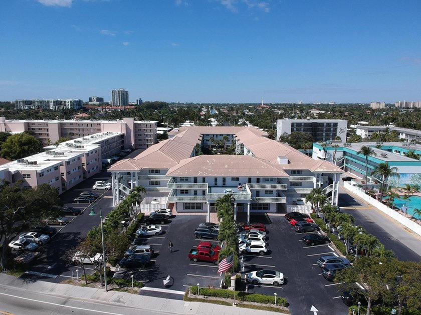 Come to the beach and enjoy effortless coastal living in this - Beach Condo for sale in Pompano Beach, Florida on Beachhouse.com