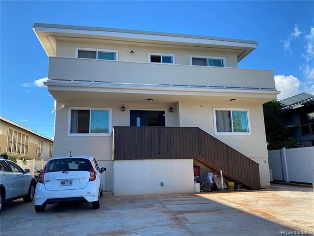 Welcome home to this 3-story, 8-bedroom, 7-bath home in Kapahulu - Beach Home for sale in Honolulu, Hawaii on Beachhouse.com