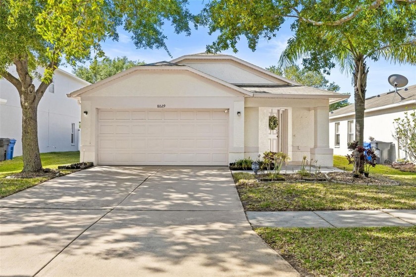Welcome to your Dream Home in the desirable Carriage Pointe - Beach Home for sale in Gibsonton, Florida on Beachhouse.com