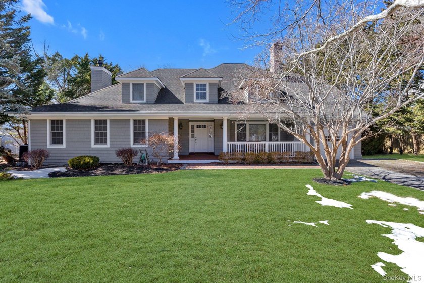 Welcome to a refined Hamptons retreat in the heart of East - Beach Home for sale in East Quogue, New York on Beachhouse.com