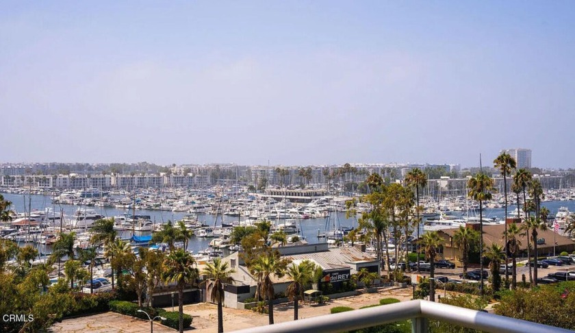 Luxury Condo located on the 17th floor with spectacular views of - Beach Condo for sale in Marina Del Rey, California on Beachhouse.com