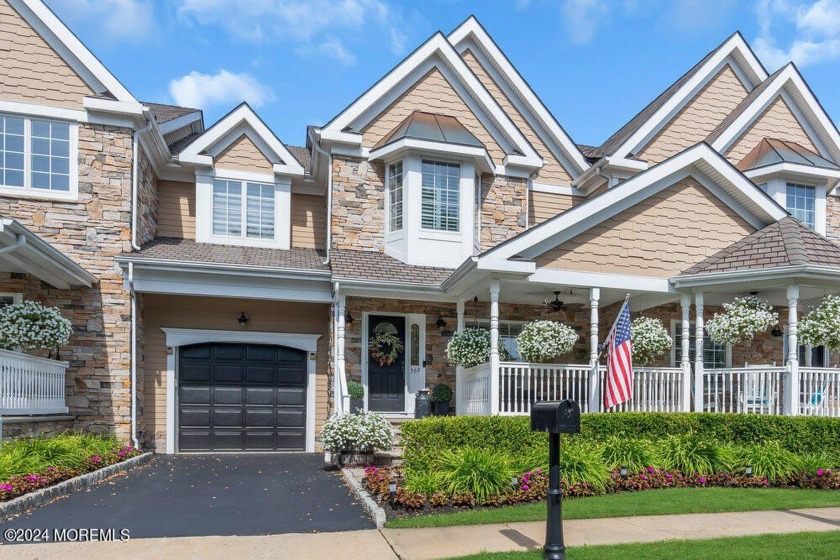 Welcome to this stunning townhouse with  decorative molding - Beach Condo for sale in Long Branch, New Jersey on Beachhouse.com