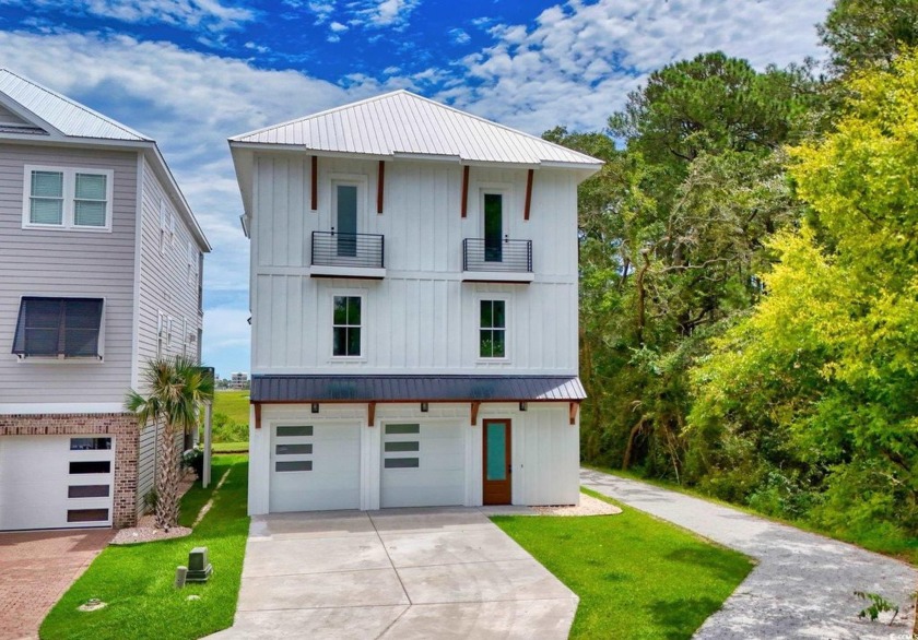 Experience coastal living at its finest in this exceptional and - Beach Home for sale in Pawleys Island, South Carolina on Beachhouse.com