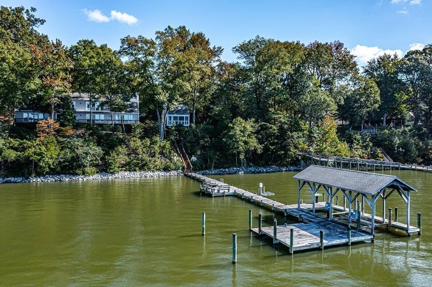 Breathtaking, wide views over the Piankatank River & DEEP water - Beach Home for sale in Hartfield, Virginia on Beachhouse.com