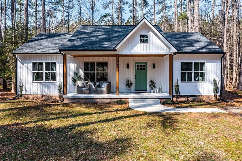 Get Summer Ready in Bay Quarter Shores! Welcome to 140 Delaware - Beach Home for sale in Heathsville, Virginia on Beachhouse.com