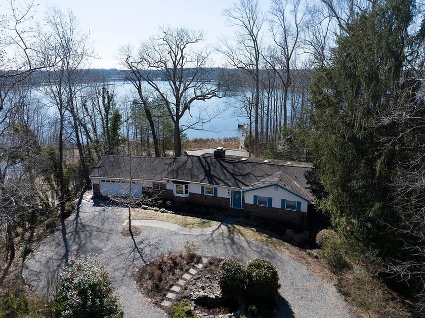 This beautifully renovated ranch offers spectacular views of the - Beach Home for sale in Heathsville, Virginia on Beachhouse.com