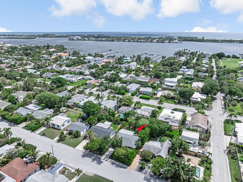 *NEW KITCHEN *NEW AIR CONDITIONING *HURRICANE IMPACT DOORS & - Beach Home for sale in Lake Worth Beach, Florida on Beachhouse.com