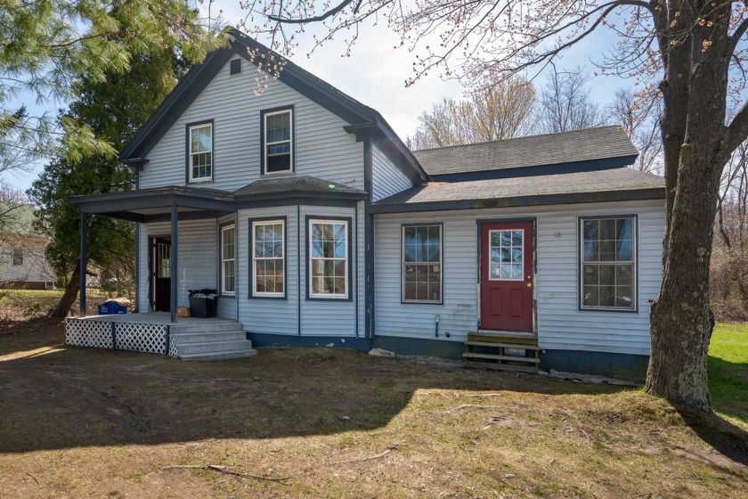 Contractor Special! This Country Gardens location is close to - Beach Home for sale in South Portland, Maine on Beachhouse.com