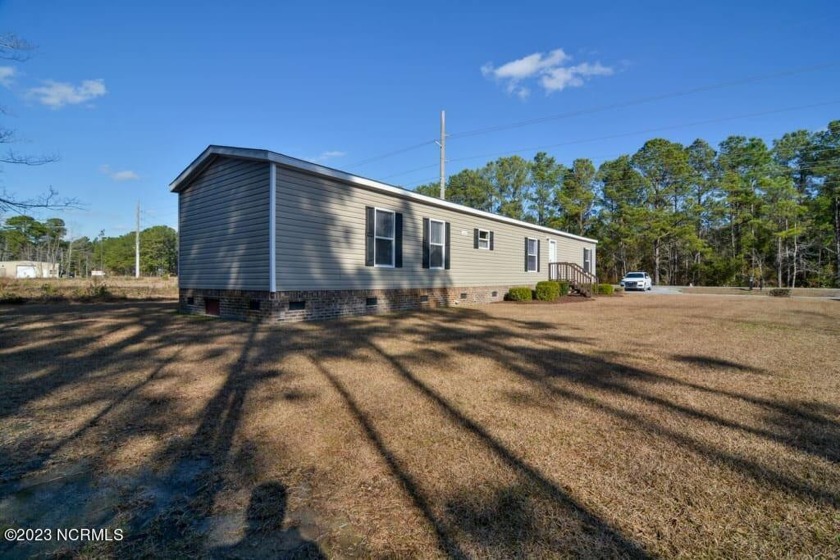 Amazing opportunity for a 2019 single wide manufactured home - Beach Home for sale in Calabash, North Carolina on Beachhouse.com