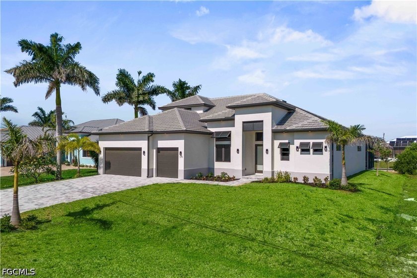 Welcome to your waterfront dreamscape in beautiful Cape Coral! - Beach Home for sale in Cape Coral, Florida on Beachhouse.com