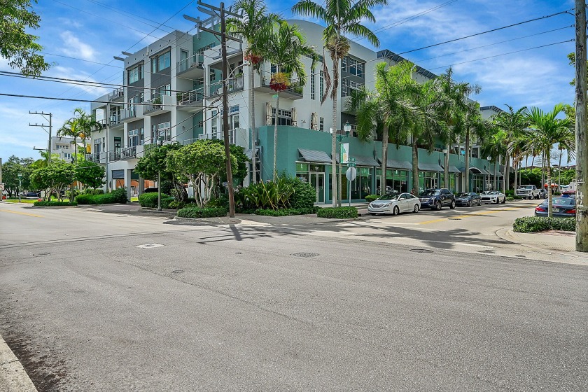 Downtown Delray Beach!  Be in the heart of Paradise WITH DINING - Beach Condo for sale in Delray Beach, Florida on Beachhouse.com