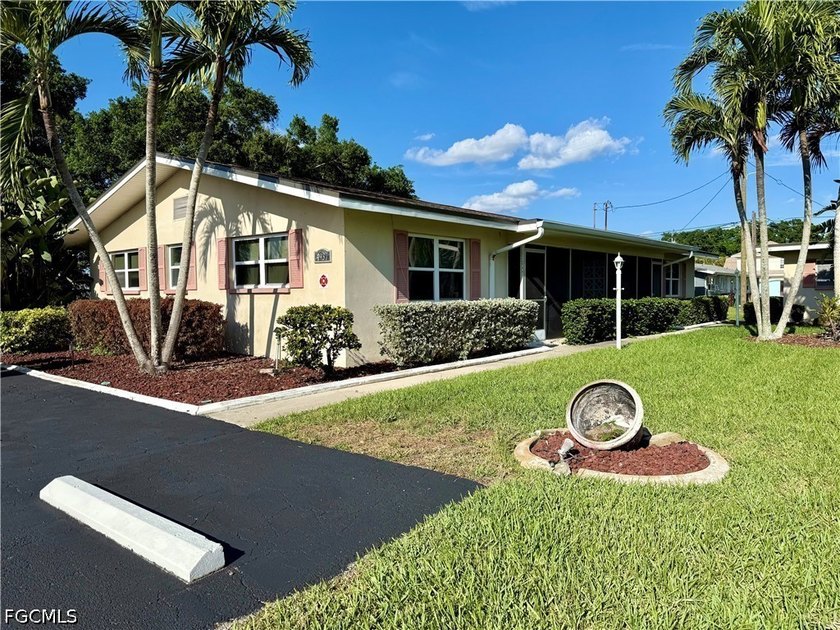 Great investment property in Great SE Cape Coral, close to Cape - Beach Home for sale in Cape Coral, Florida on Beachhouse.com