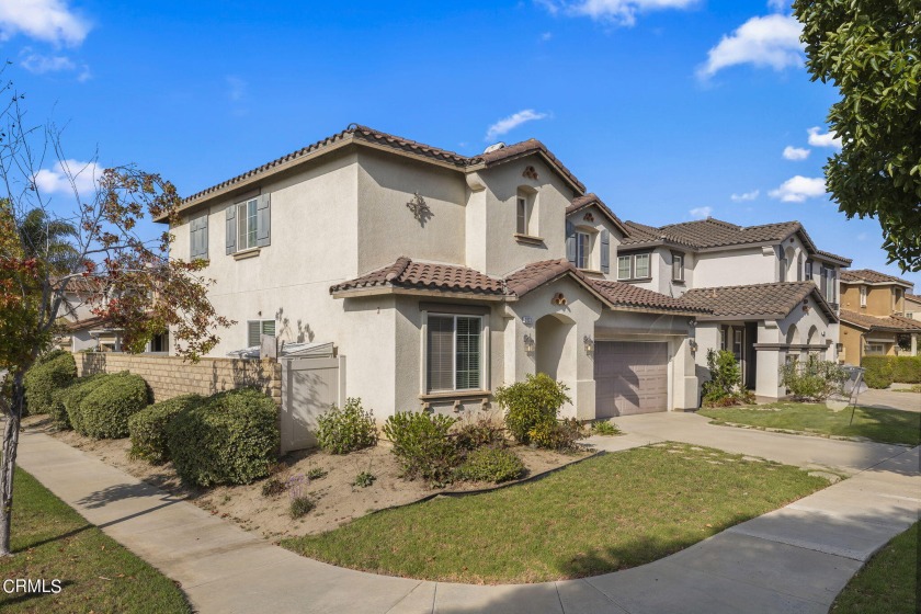 This spacious family home in the highly desirable Wingfield - Beach Home for sale in Oxnard, California on Beachhouse.com