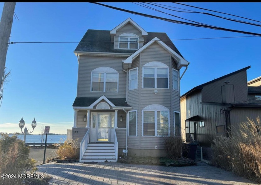 SPECTACULAR BAYFRONT VIEWS!
Come check out this bayfront water - Beach Home for sale in Toms River, New Jersey on Beachhouse.com