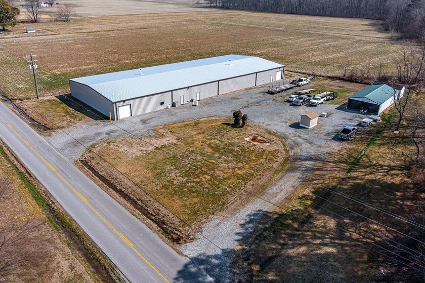 *** INCREDIBLE BUSINESS OPPORTUNITY *** 1468 LAKE ROAD offers a - Beach Commercial for sale in Lottsburg, Virginia on Beachhouse.com