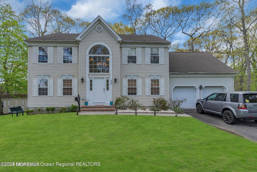 Do not miss this beautiful colonial in the heart of Oakhurst. 4 - Beach Home for sale in Oakhurst, New Jersey on Beachhouse.com