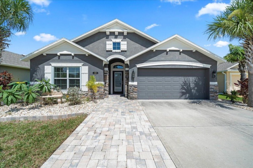 This lakefront home, nestled in a quiet neighborhood features an - Beach Home for sale in Melbourne, Florida on Beachhouse.com